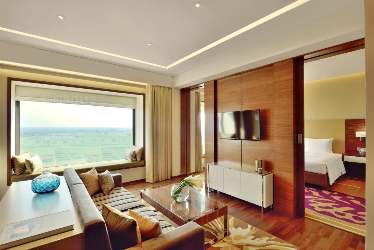 คอร์ตยาร์ด ไรยปุระ Hotel Raipur  ภายนอก รูปภาพ