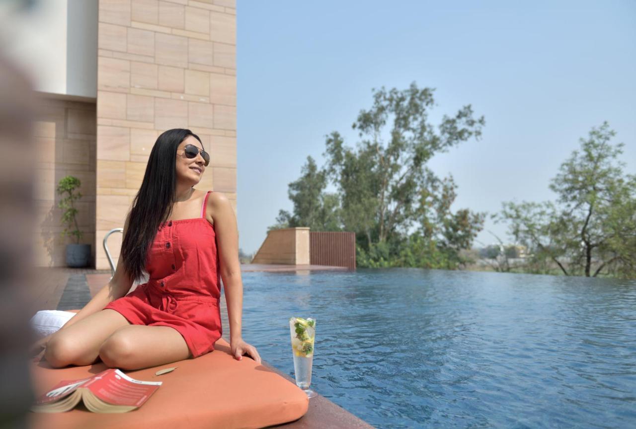 คอร์ตยาร์ด ไรยปุระ Hotel Raipur  ภายนอก รูปภาพ