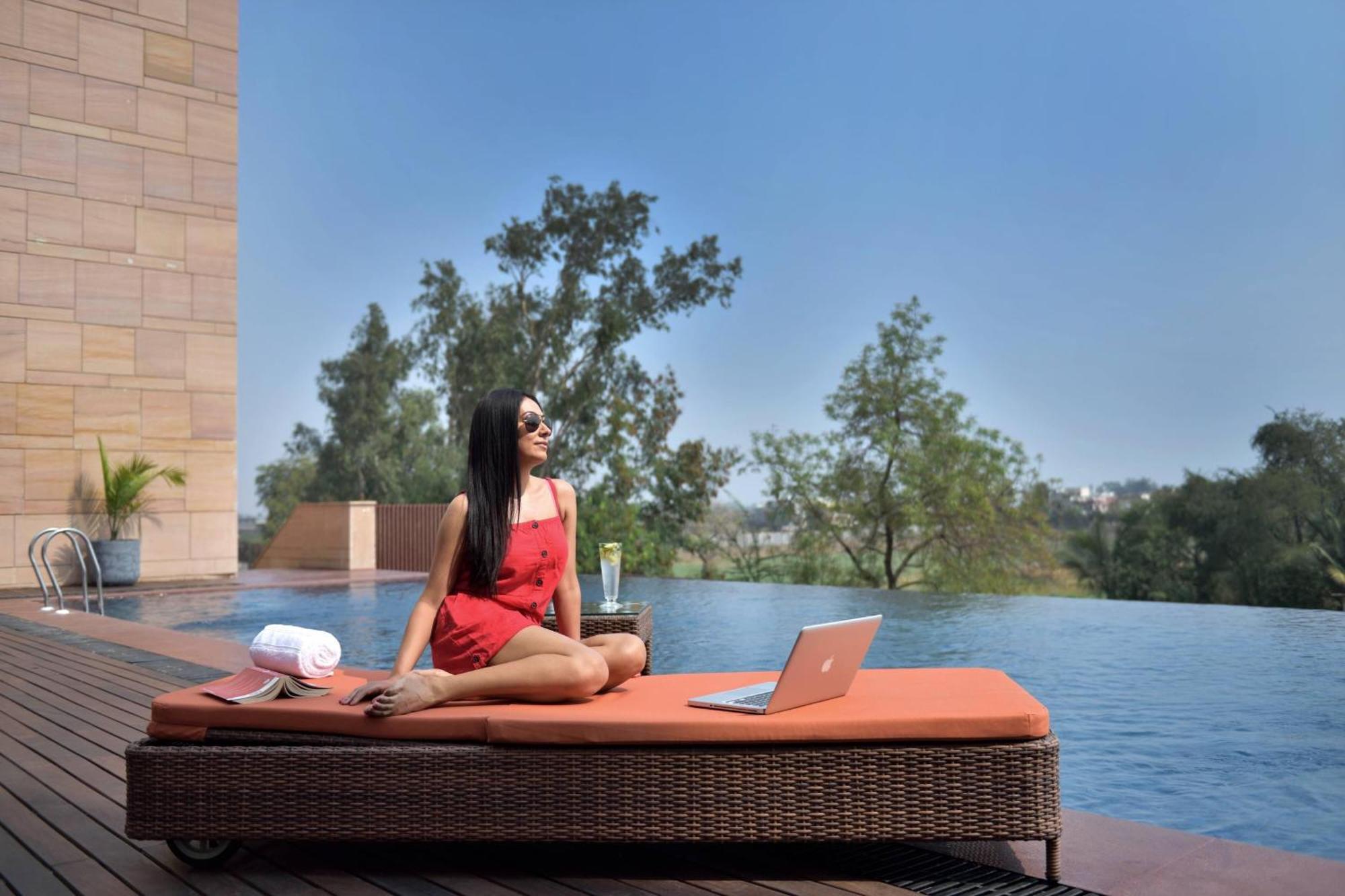 คอร์ตยาร์ด ไรยปุระ Hotel Raipur  ภายนอก รูปภาพ
