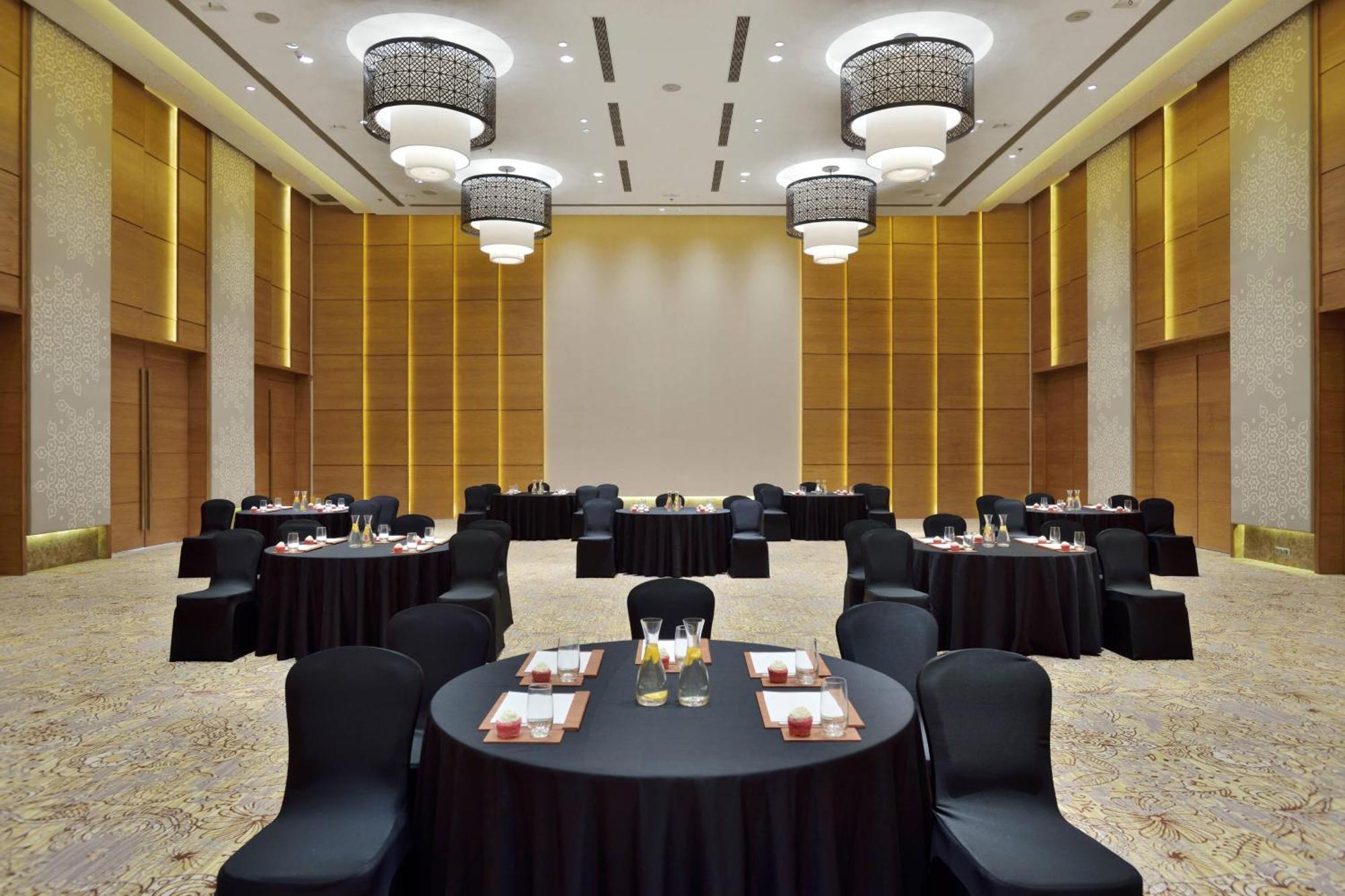 คอร์ตยาร์ด ไรยปุระ Hotel Raipur  ภายนอก รูปภาพ