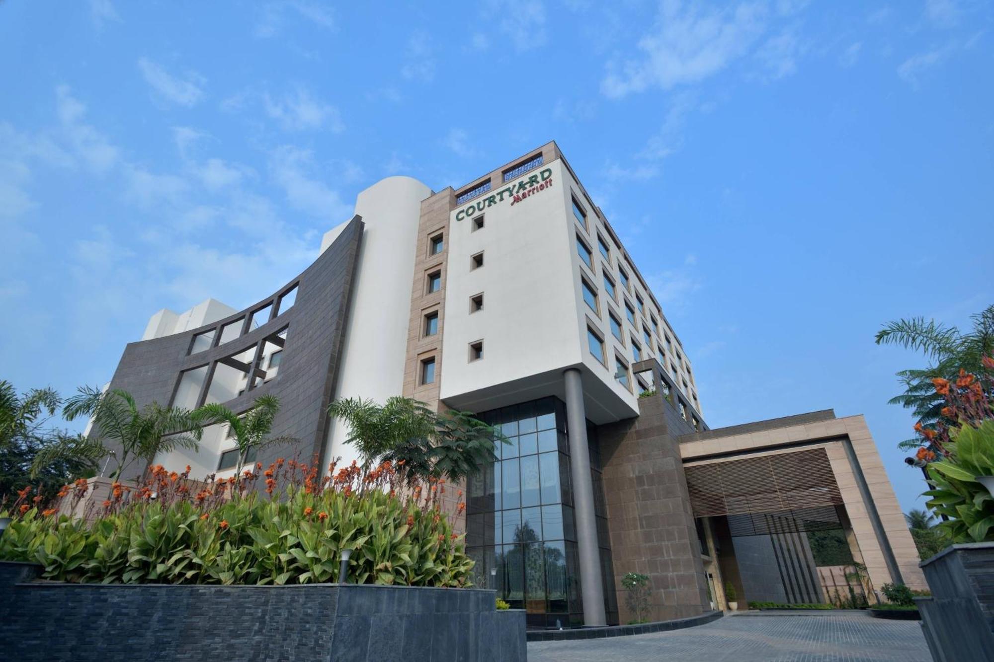 คอร์ตยาร์ด ไรยปุระ Hotel Raipur  ภายนอก รูปภาพ