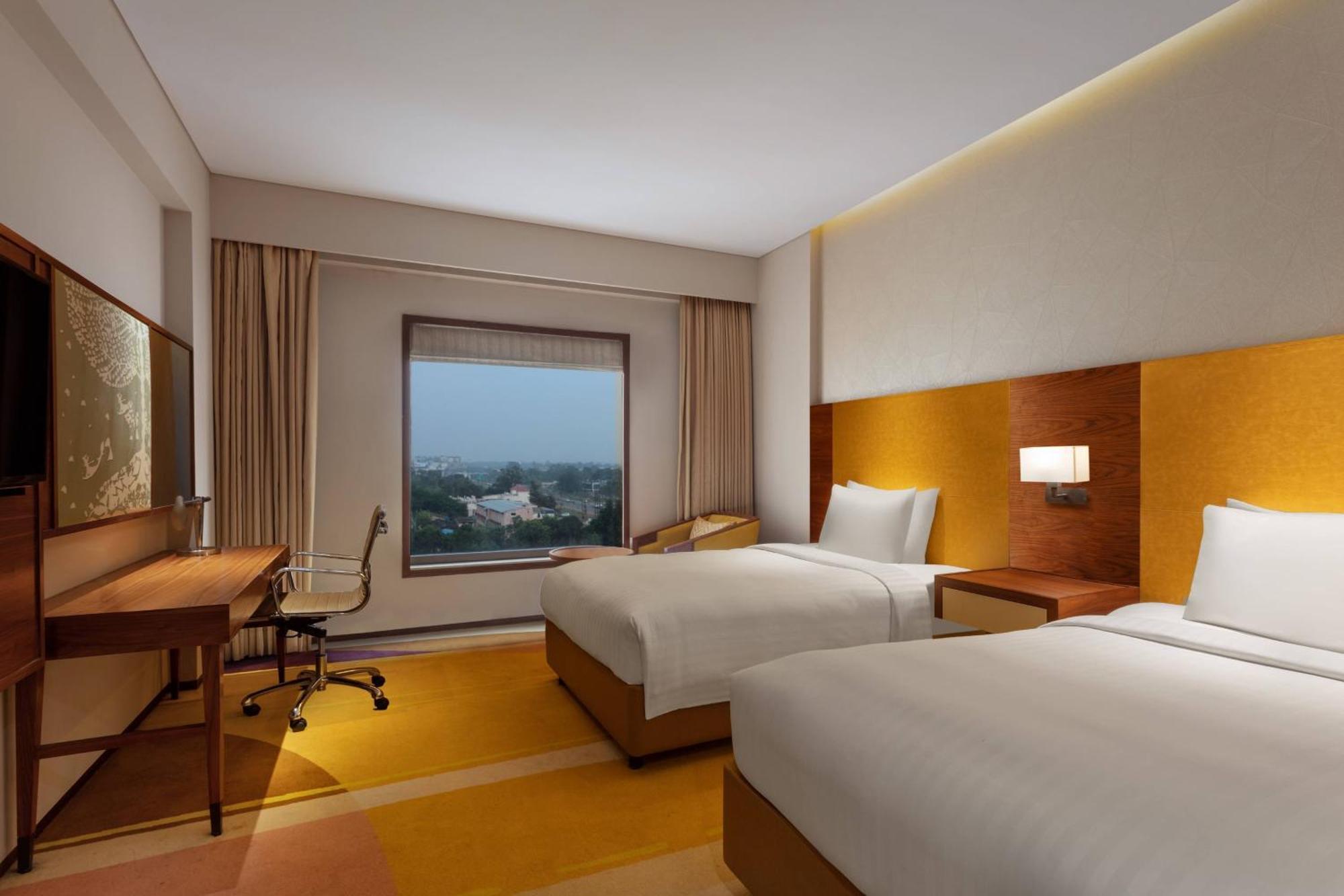 คอร์ตยาร์ด ไรยปุระ Hotel Raipur  ภายนอก รูปภาพ