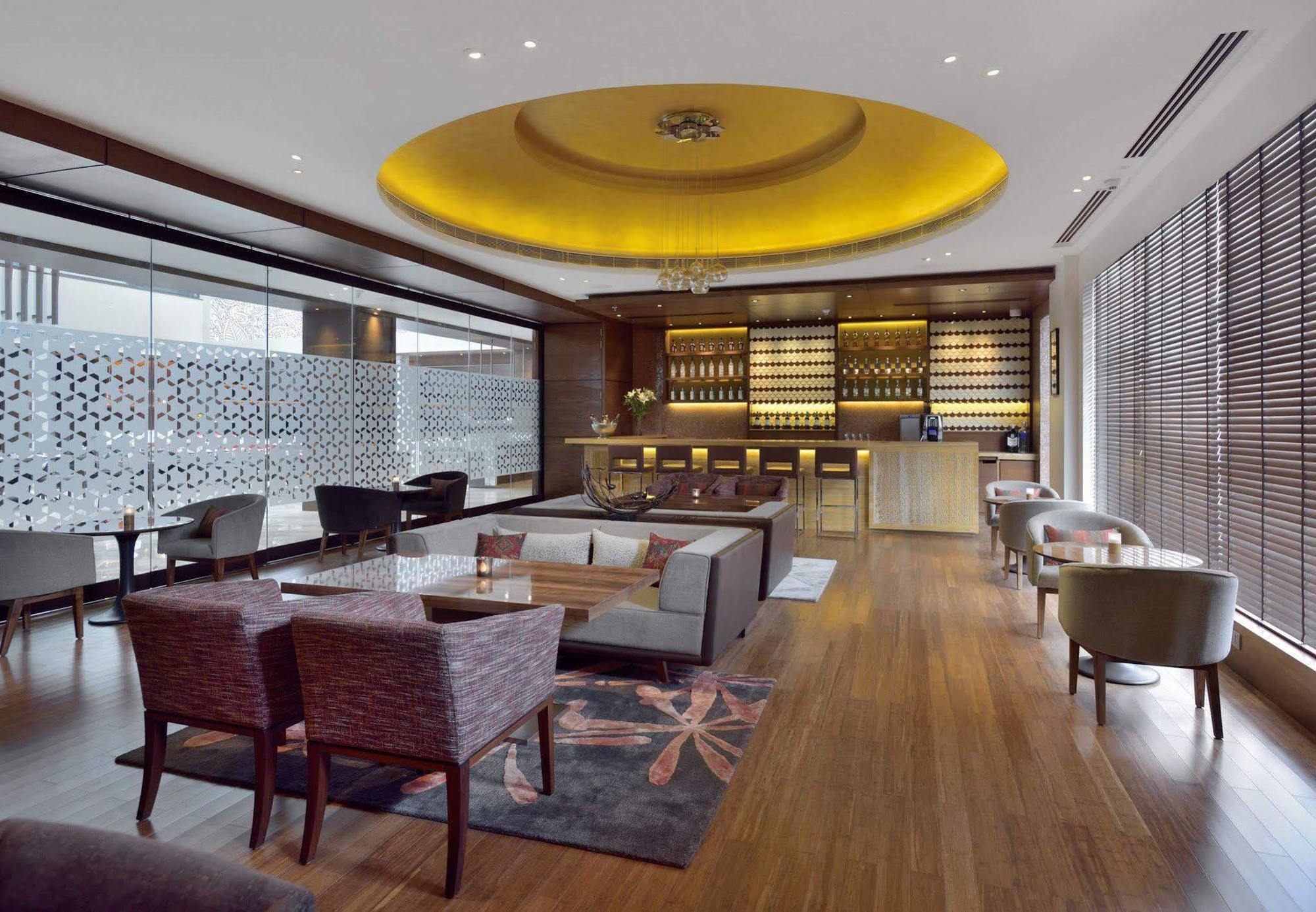 คอร์ตยาร์ด ไรยปุระ Hotel Raipur  ภายนอก รูปภาพ