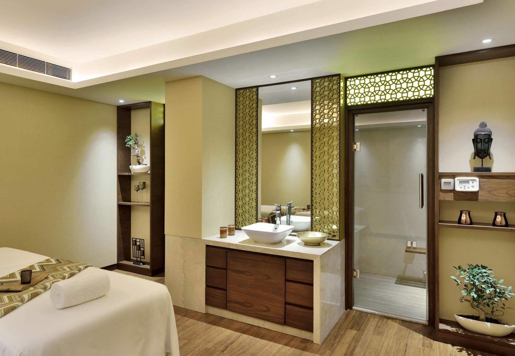 คอร์ตยาร์ด ไรยปุระ Hotel Raipur  ภายนอก รูปภาพ