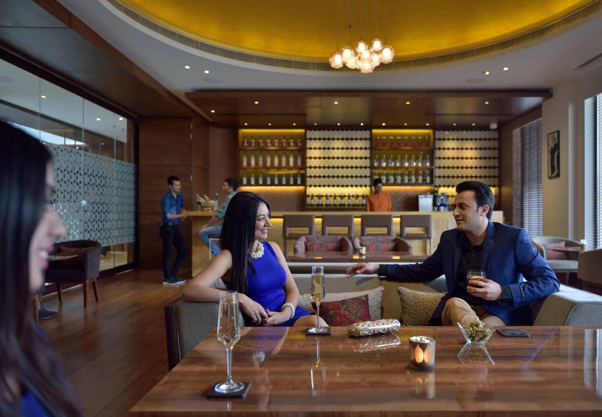 คอร์ตยาร์ด ไรยปุระ Hotel Raipur  ภายนอก รูปภาพ